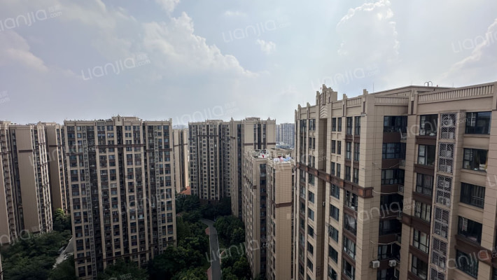 蓝光coco金沙二期外景图