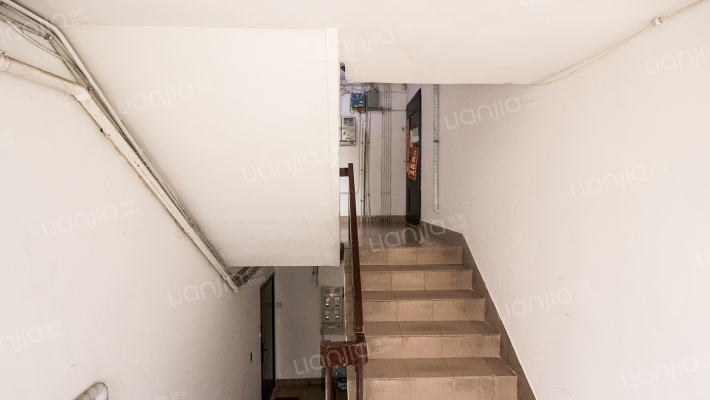 宝石公寓外景图