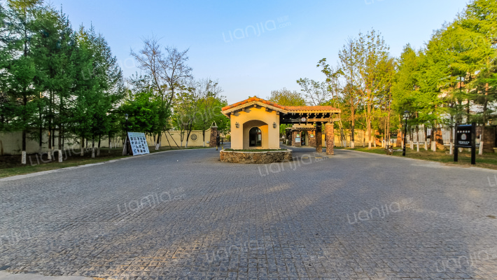 万科兰乔圣菲外景图