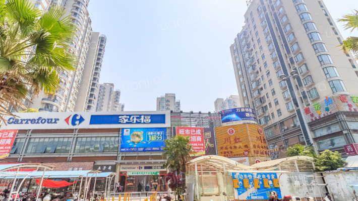 东城世纪广场外景图