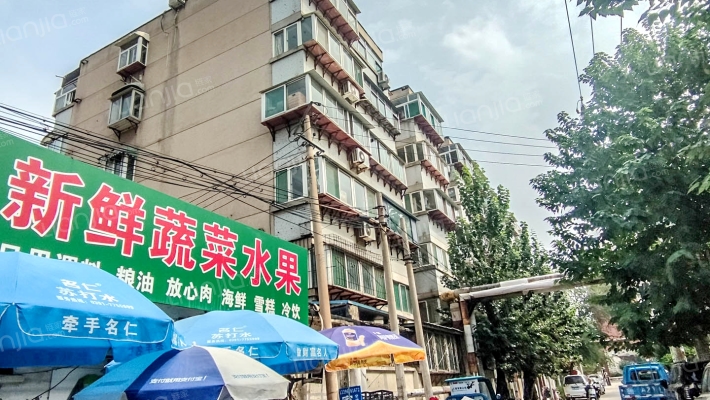 凤凰山路72号外景图