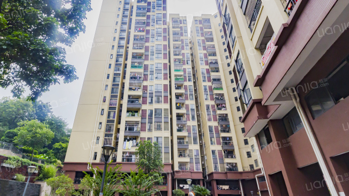 华西尚品外景图