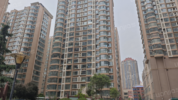 天创国际城外景图