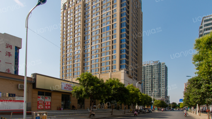 中盟财富广场外景图