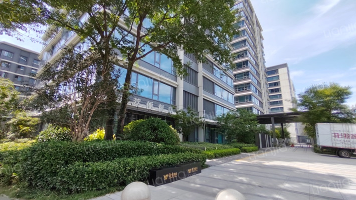 越秀天萃名邸外景图