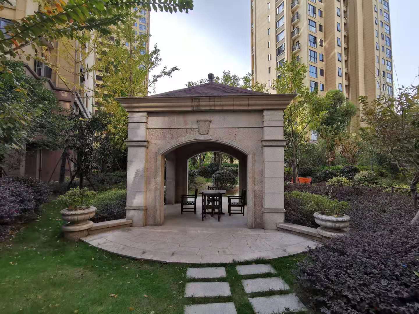 港龙城小区实景 8