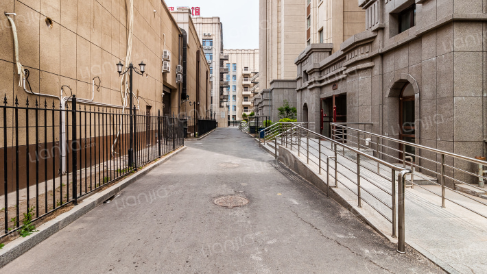 富腾东南天下外景图