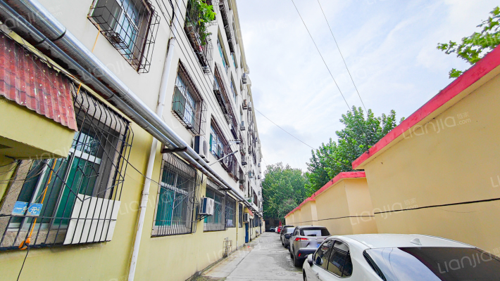 劳动局宿舍外景图