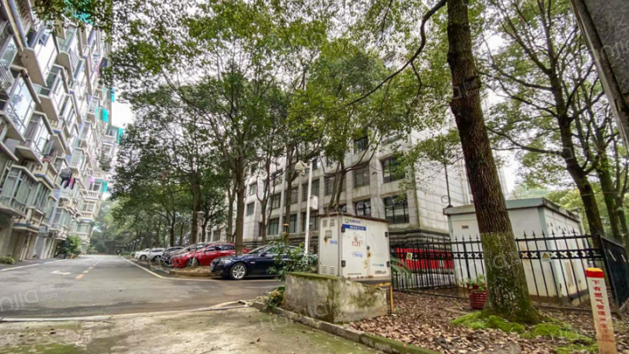 检查院小区外景图