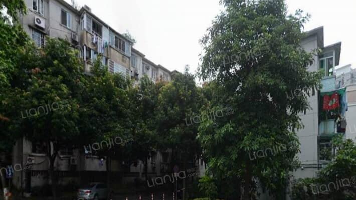 华师大学宿舍北区外景图