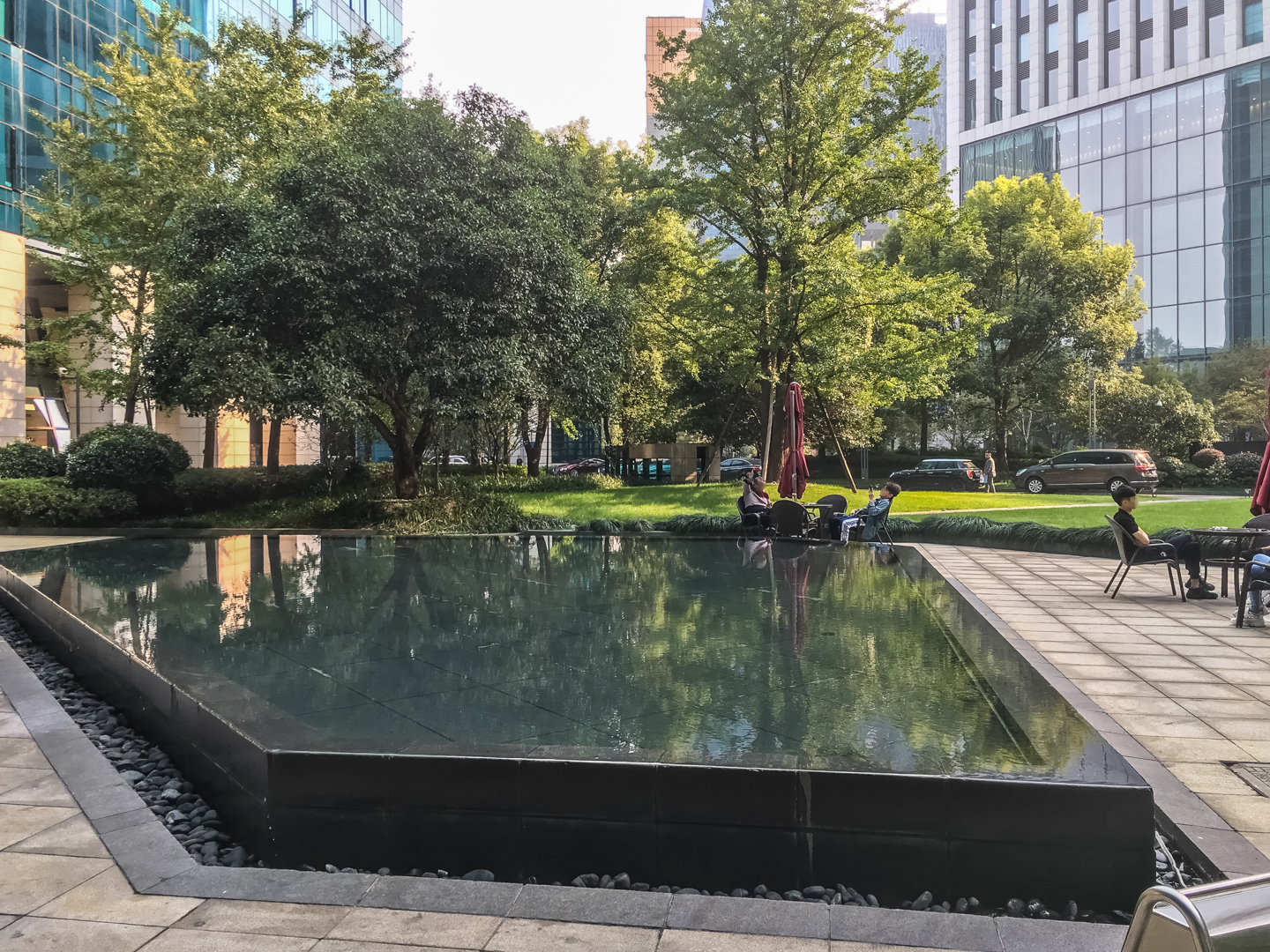  东方君悦小区实景 24