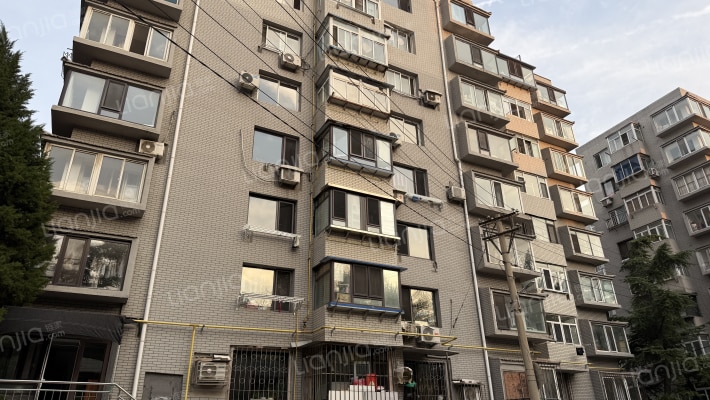 实验小学市场街外景图