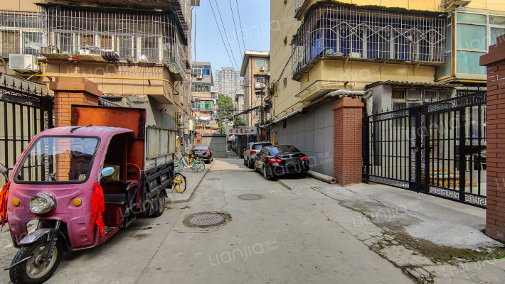 理工大家属院外景图