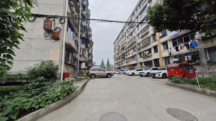 水电七局二分局成灌西路生活区外景图