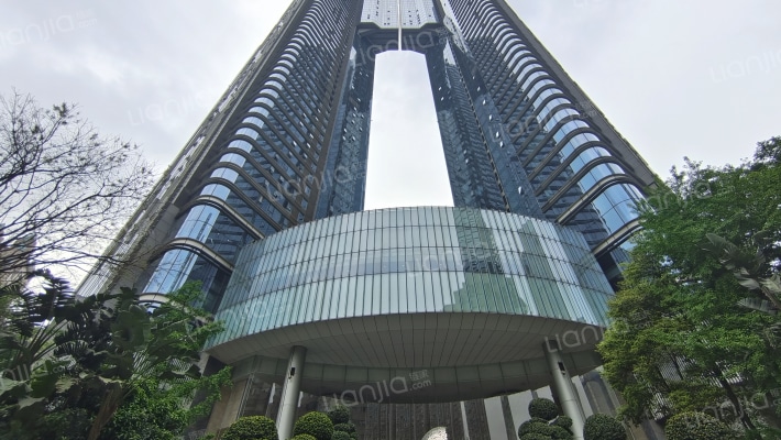 恒大广场外景图