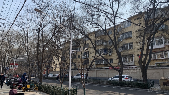 胶鞋厂宿舍外景图