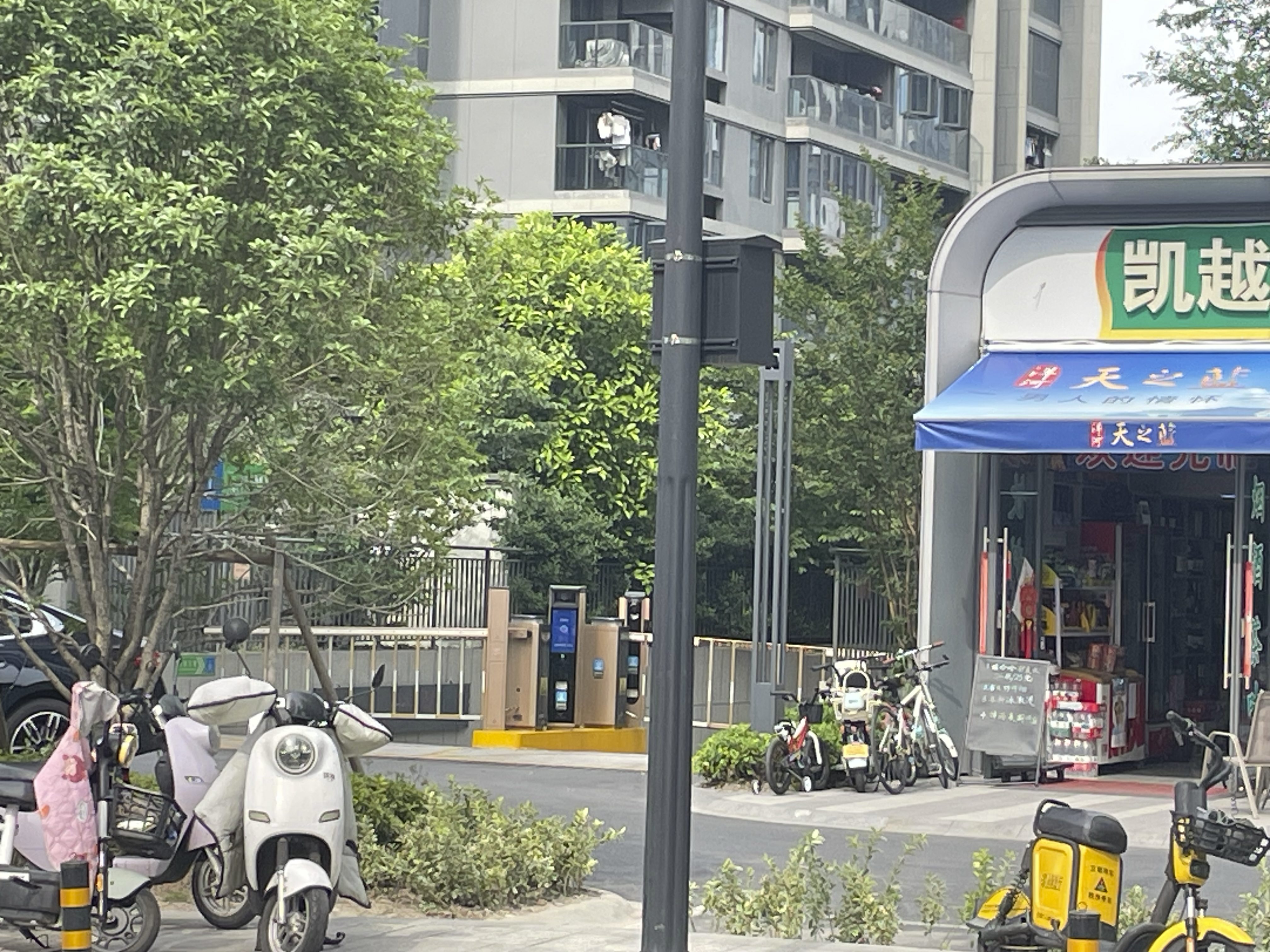 融创融望之城小区实景 5