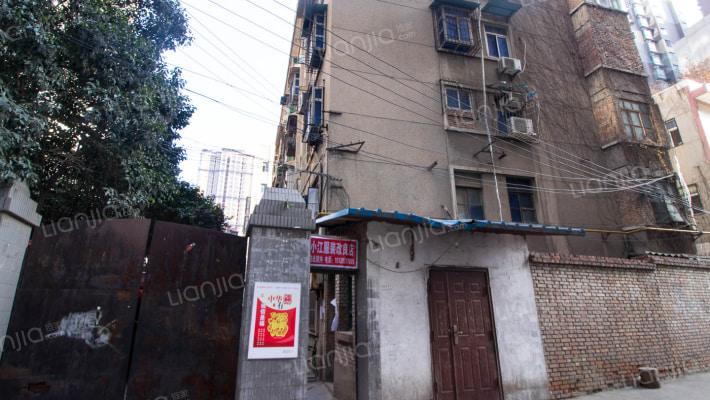 减速机厂家属院外景图