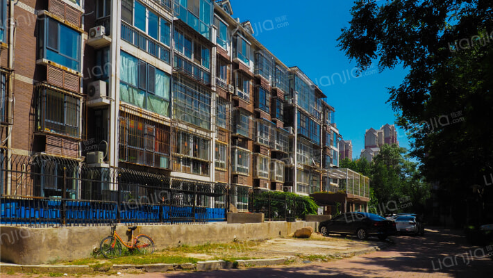 米兰阳光花园外景图