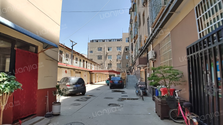 廉建里小区外景图