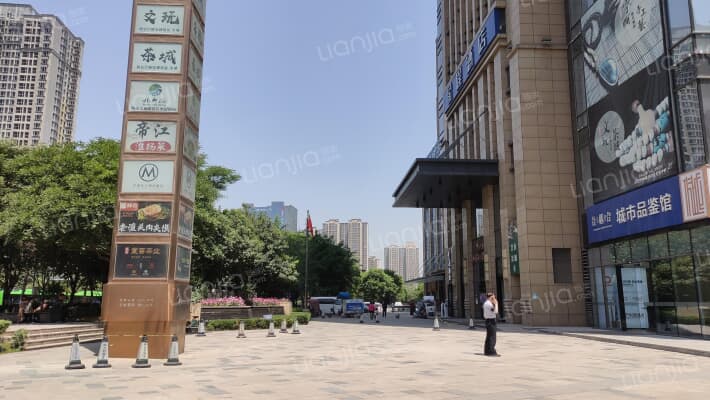 保利中达广场外景图