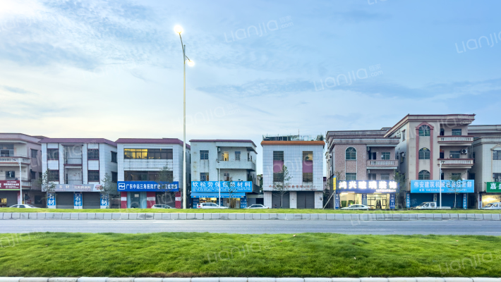 金三大道中外景图