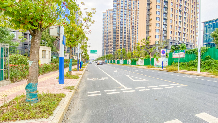 高铁都市花园和苑外景图