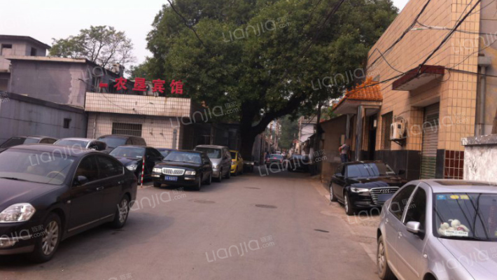 砖塔胡同外景图