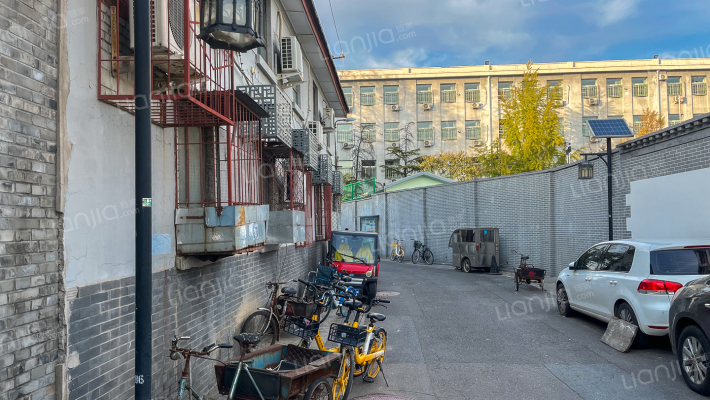 梁家园西胡同外景图