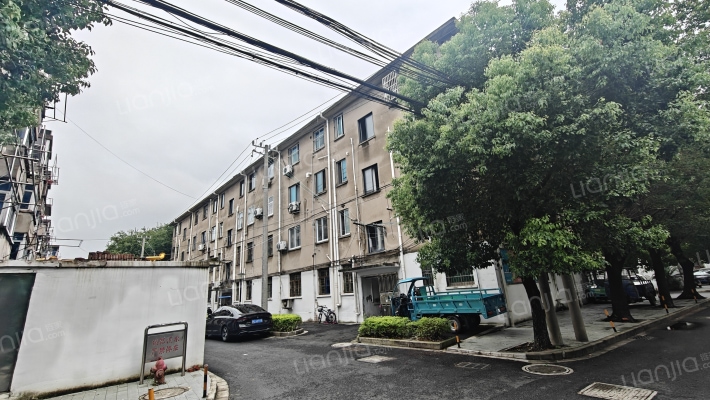 镇东新村外景图