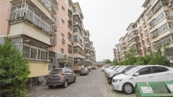 三府公寓外景图