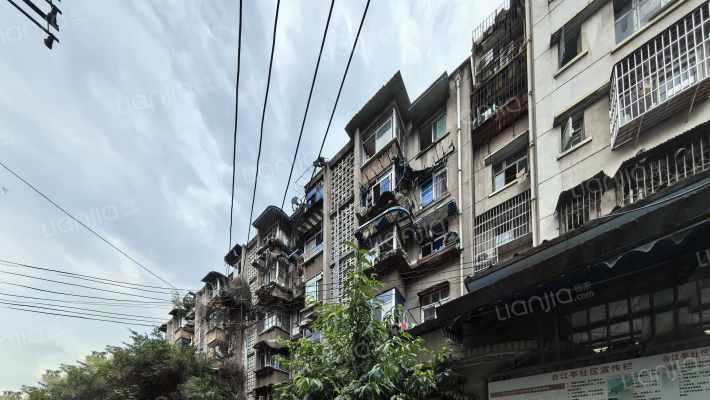 拱背桥街25号外景图