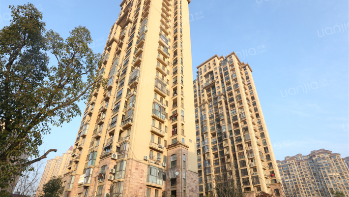 常发香城湾五期别墅外景图