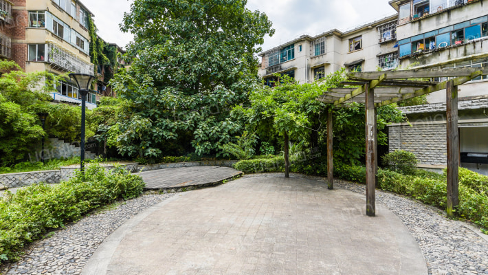 御荣新城外景图