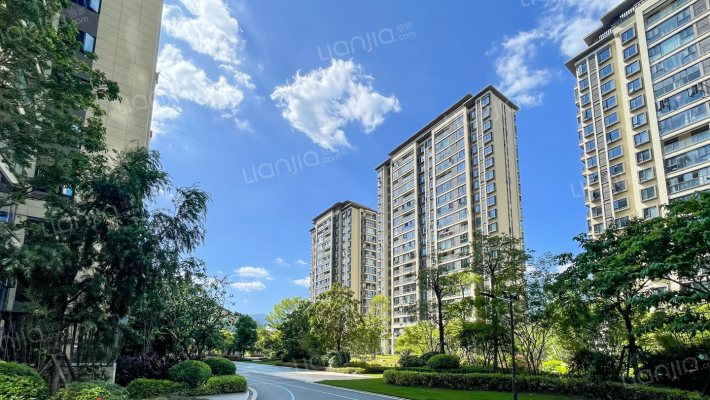 中梁百悦城外景图