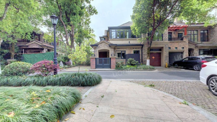 香格里拉别墅外景图