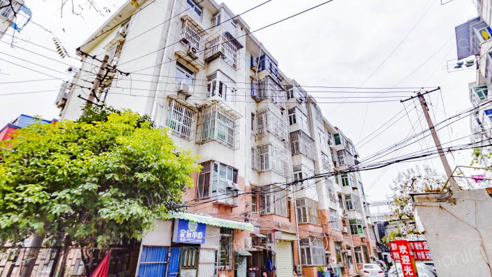 迎屏路交行宿舍外景图