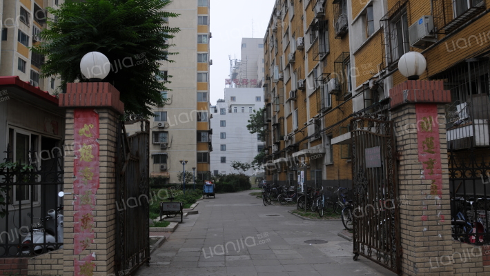 电力宿舍外景图