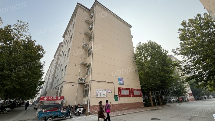 小马新村外景图