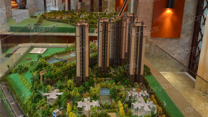 龙汇天池外景图