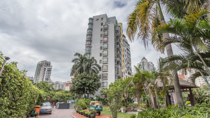 水岸豪景外景图