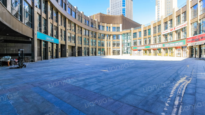 环球贸易中心外景图