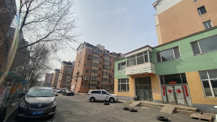 东北大马路外景图