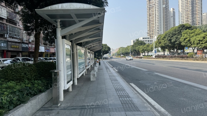 卓雅东苑外景图