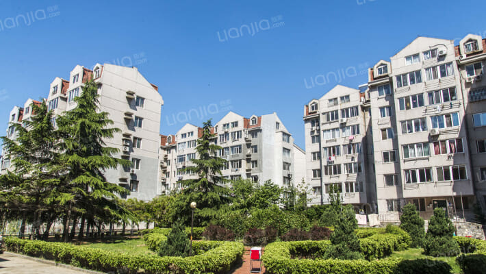 台四小区外景图