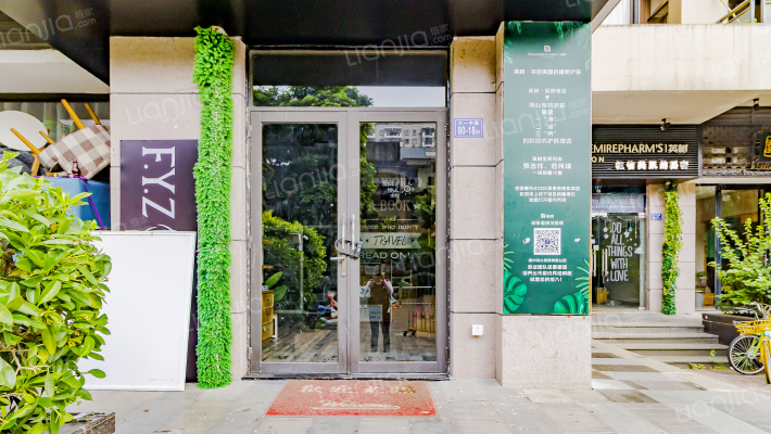 棕榈泉国际花园外景图