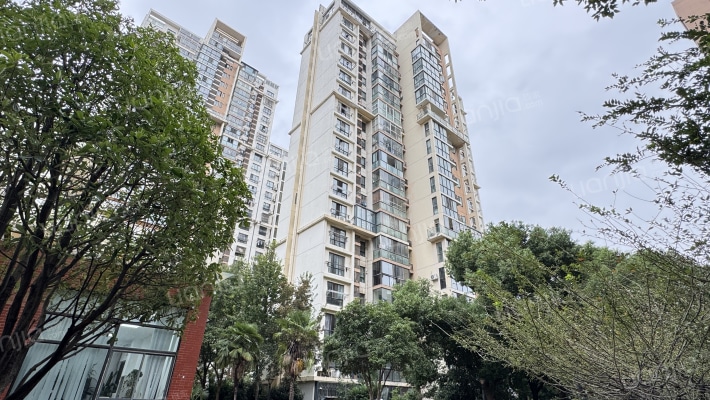 顺驰凤凰花园外景图