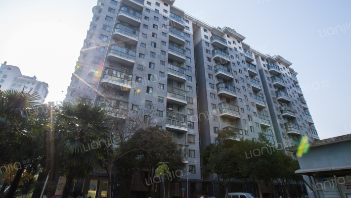 东辉铂领花园外景图