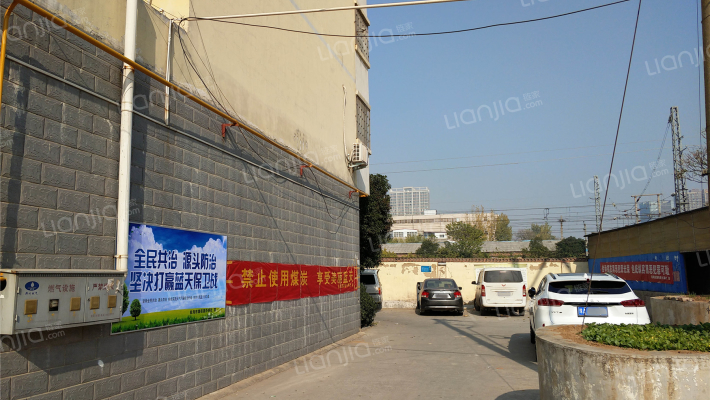 中铁青年职工住宅楼外景图