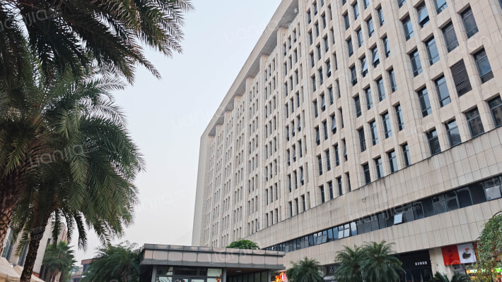 万州财富广场外景图